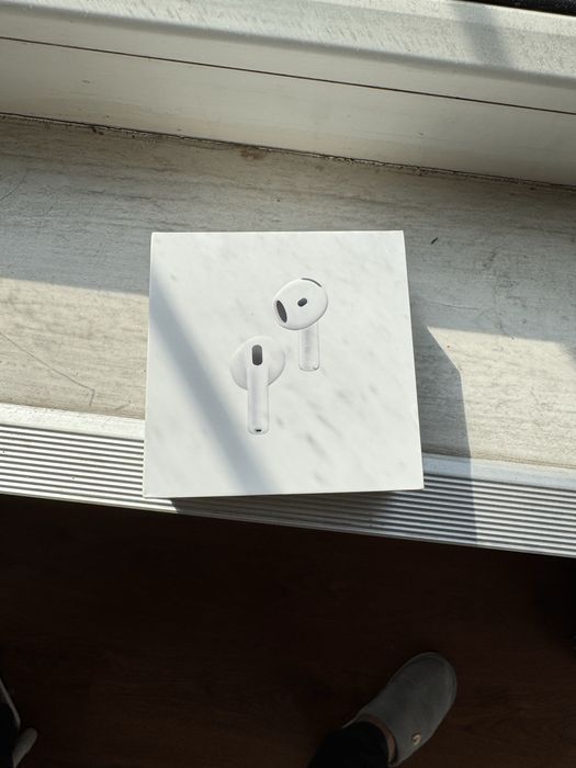 Airpods 4 ANC  MXP93ZM/A