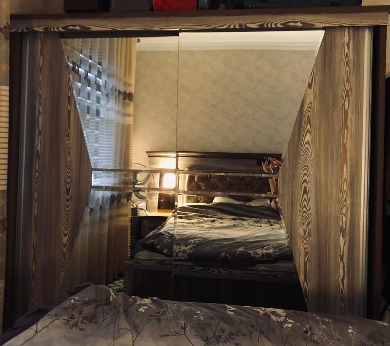 спальня и тримо и стенка