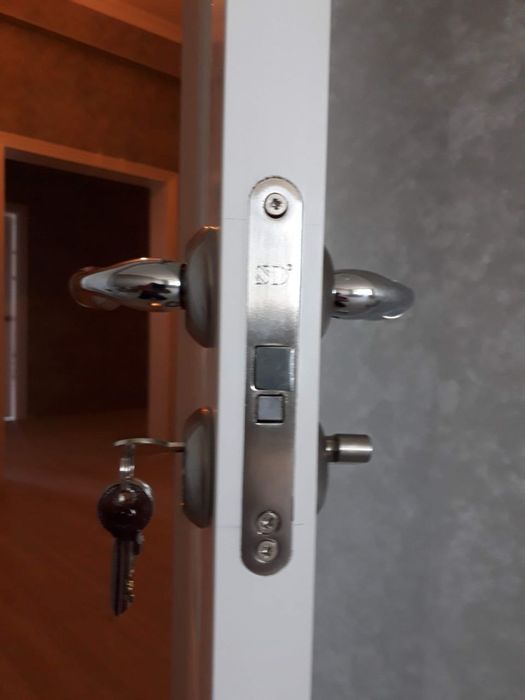 Установка дверей