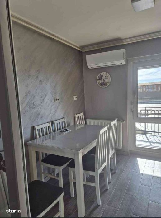 Vand apartament 2 camere , ultracentral, renovat ,utilat si mobilat