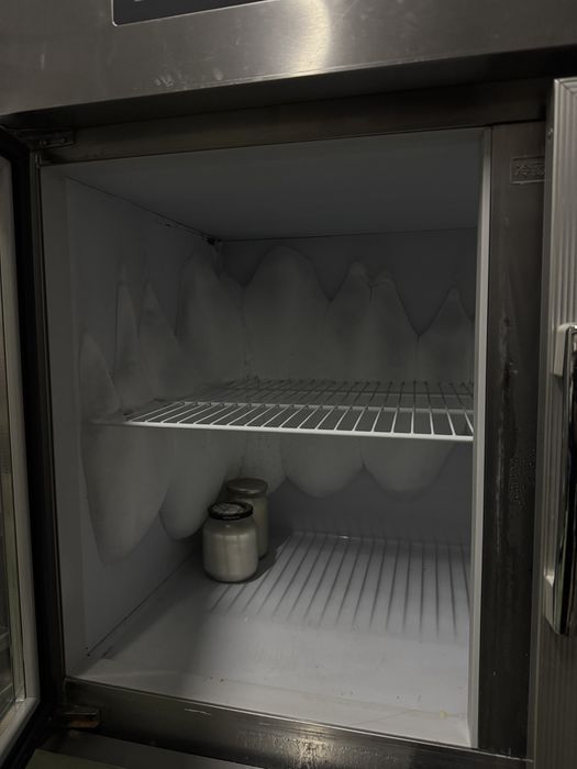 Холодильник и морозильник большой