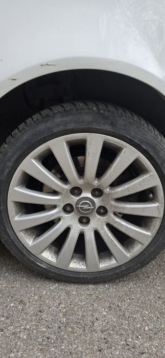 НА ЧАСТИ Опел инсигния 2.8 турбо 260 коня