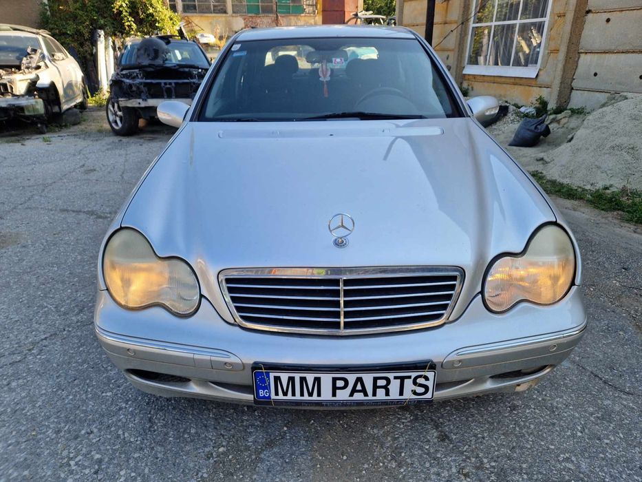 Mercedes W203 C200CDI 116кс 611 Elegance седан автоматик НА ЧАСТИ!