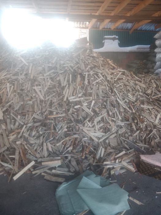 Дрова кубами и мешками