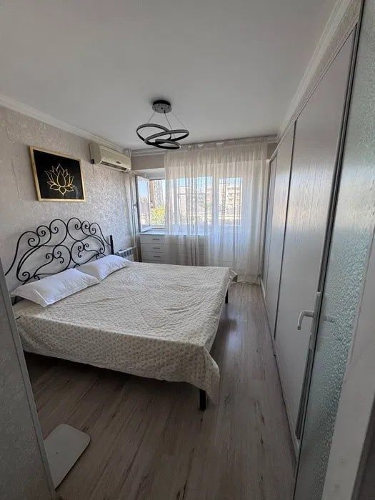 Квартира на Шота Руставели -кафе Бон 2*3/7/9 общ пл 60м с обстановкой