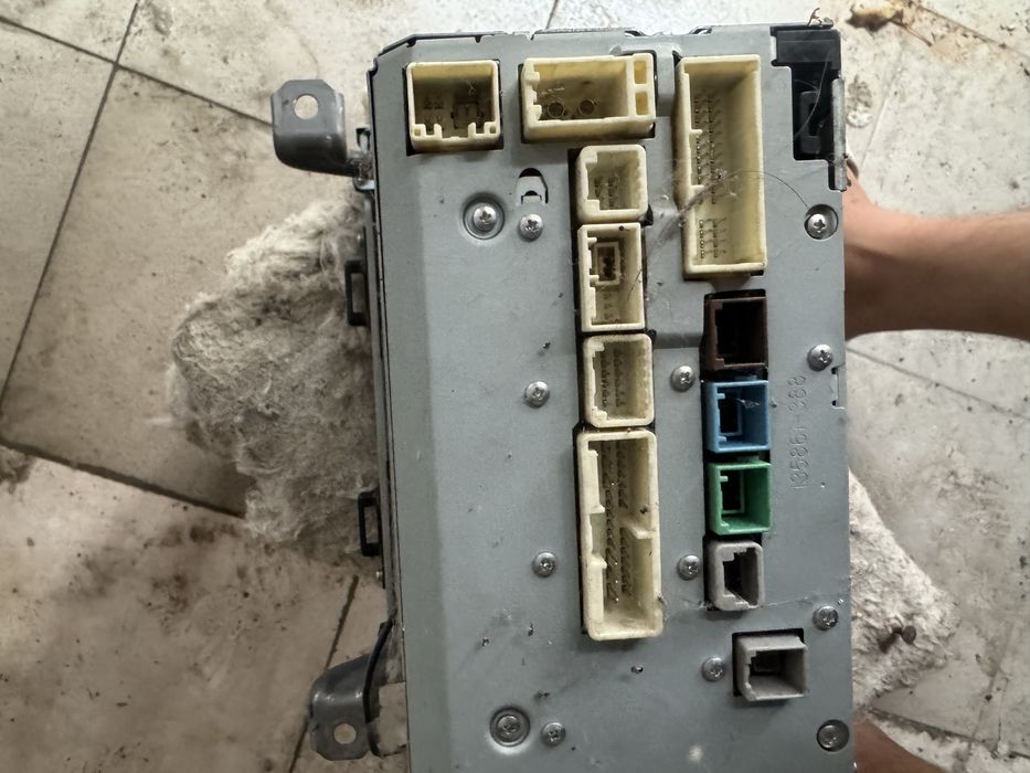 Продам штатную магнитолу