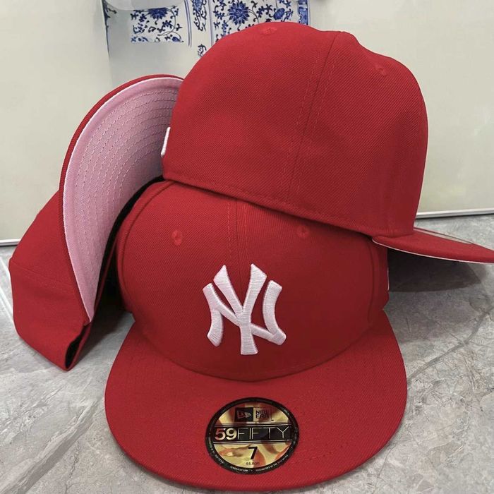 NY Yankeese MLB шапка с права козирка shapka s prava kozirka