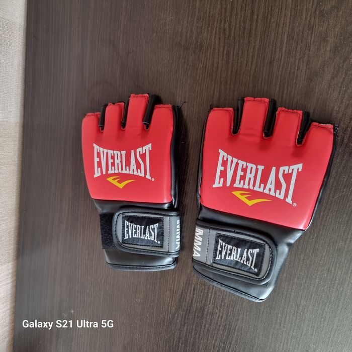 Продам  экипировку боксера