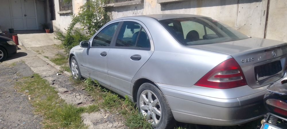 Mercedes c220 цял или на части