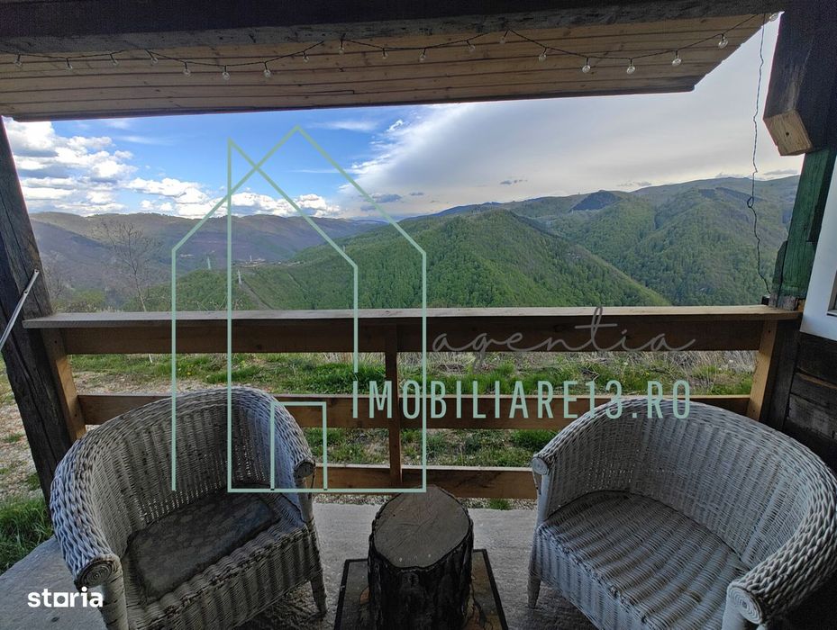 Teren panoramic cu cabana traditionala din barne – 4 km de Sugag, Al