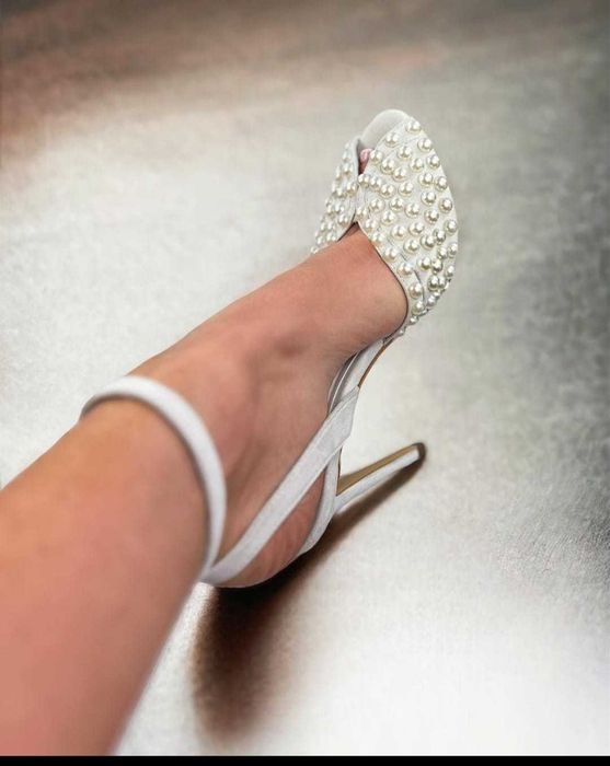 Sandale perfecte pentru ocazie !