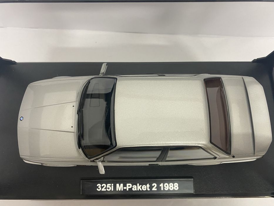 KK SCALE BMW 325i E30 M-Paket 2 an 1988 machetă auto scara 1:18 24 cm