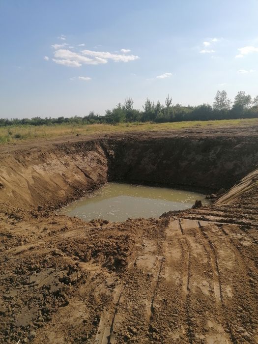 Miniexcavator cu foreza +buldoexcavator