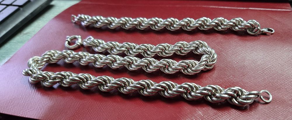 Сребърен синджири и гривна