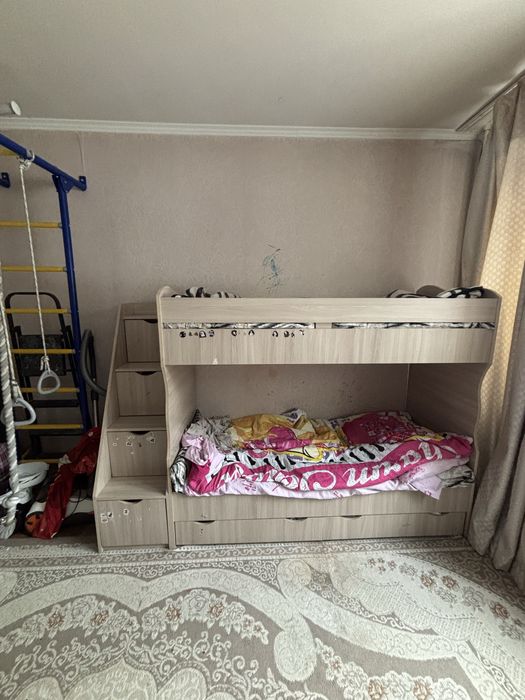 Кровать двухярусная