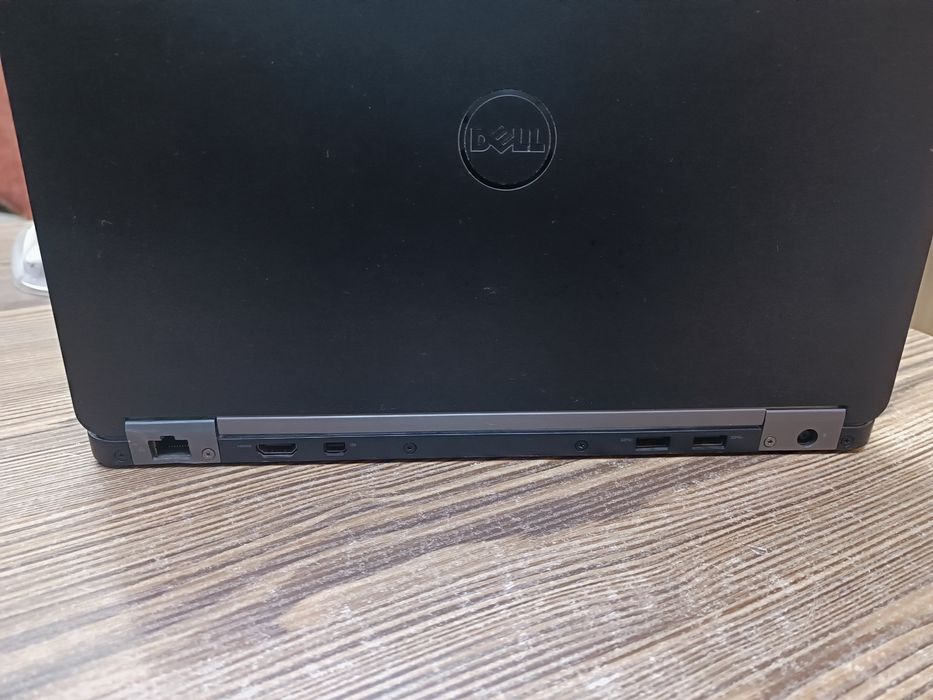 DELL Latitude E7270