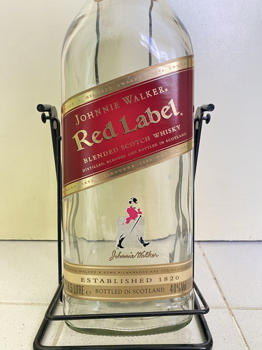 Шишета  със  стойка