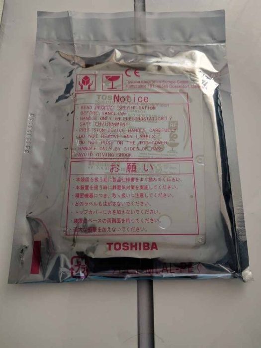 SSHD 500GB Toshiba 8GB SSD SATA 3 5400RPM 64MB pt. Laptop nou Sigilat