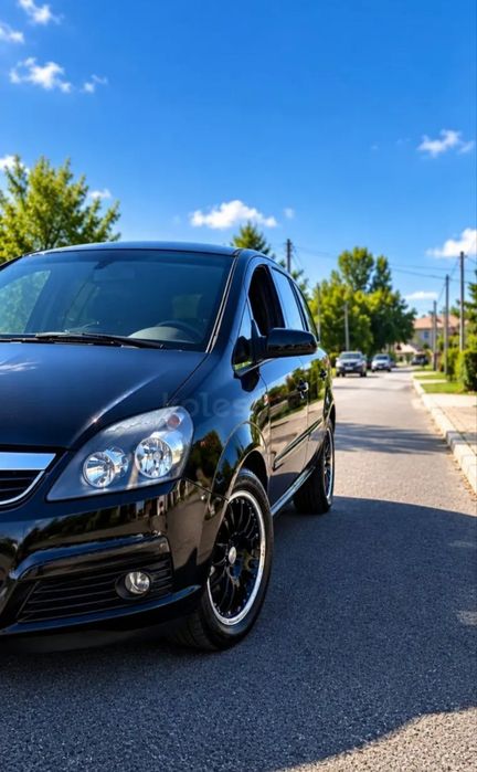 Продаю Опель Zafira B 2008