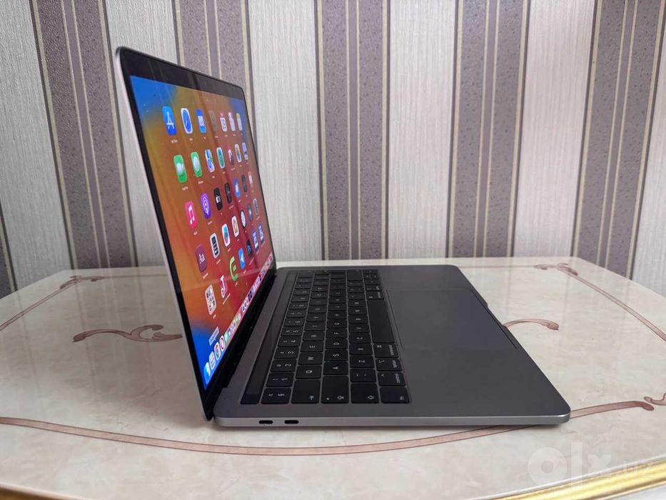 Macbook Pro 256GB Touch bar Touch ID