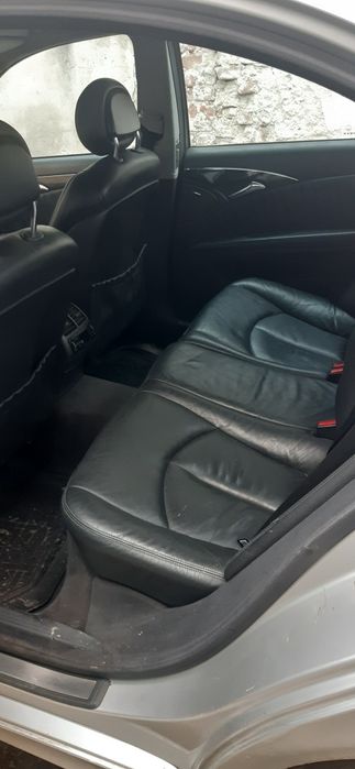 Продавам Е-класа 220cdi