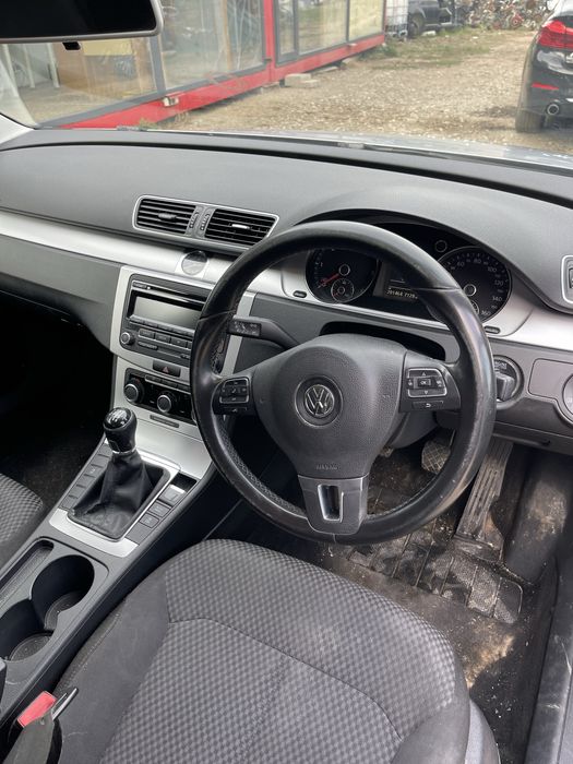 Dezmembrez passat b7 1.6 diesel cayc myp