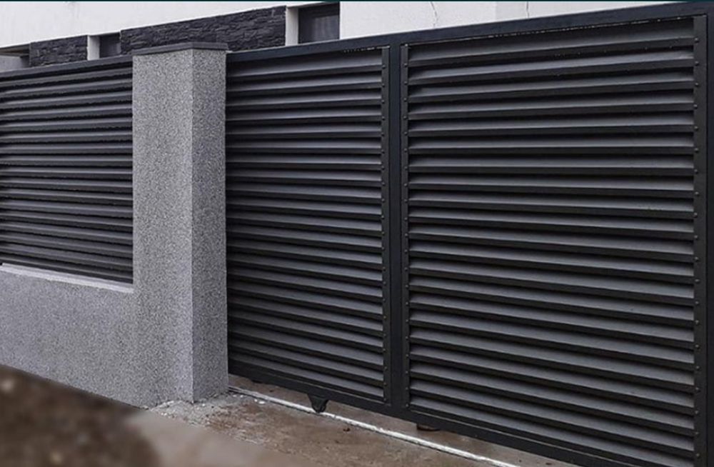 Executam porti din fer forjat din sipca metalică stil jaluzele