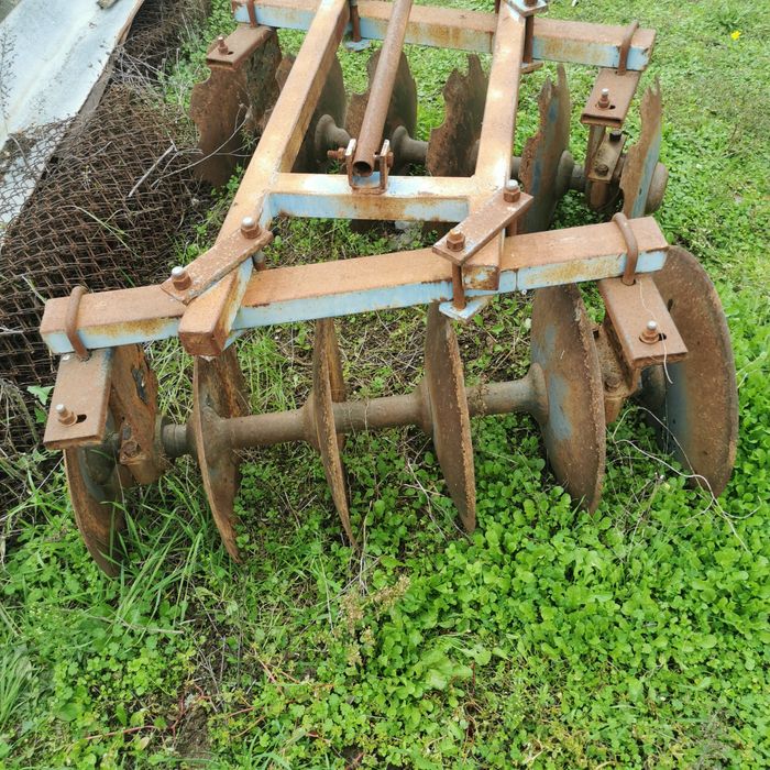 Продавам селскостопанска техника