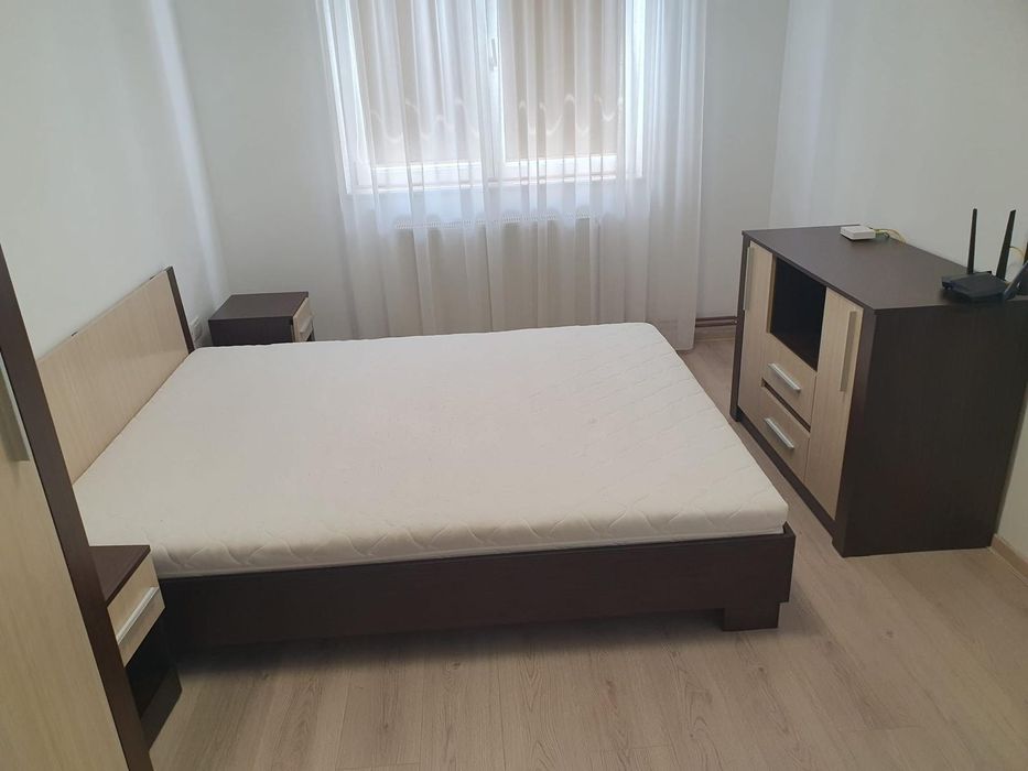 Apartament 2 camere decomandat, renovat – Str. Codrii Cosminului, Tractorul