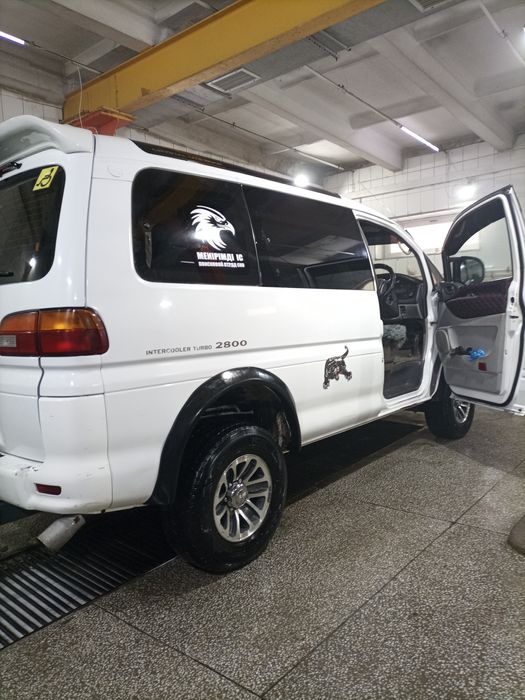 Продам mitsubishi delica