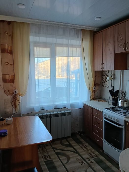 Продам квартиру 3 комнатную