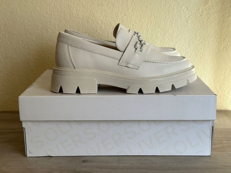 Бели мокасини 39 номер