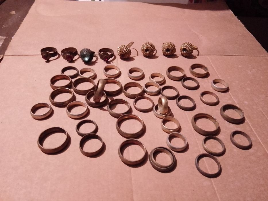 Динарови пръстени и халки