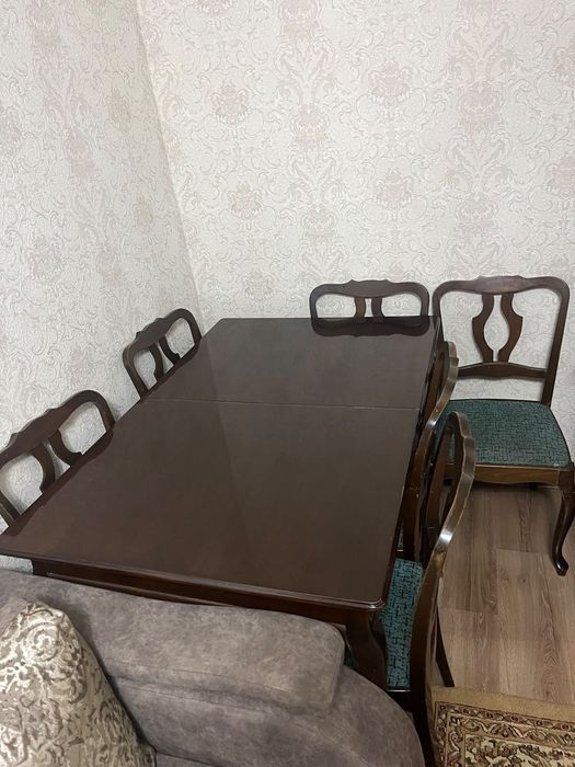 продам стол со стульями