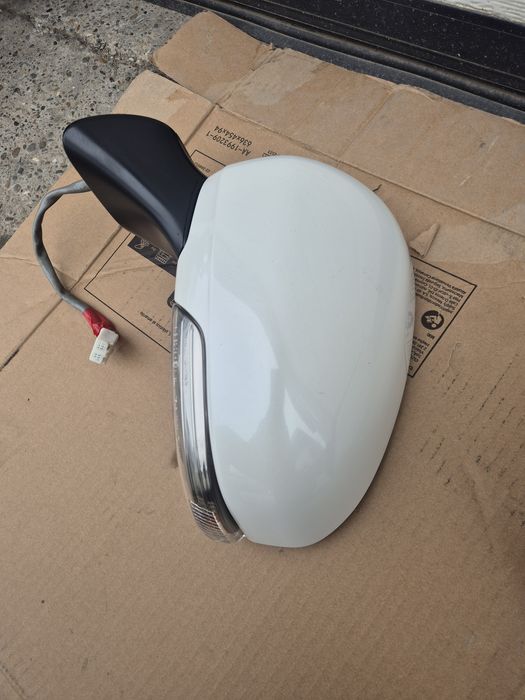 Oglinzi Toyota Prius Plus 2012-2015. Volan stinga.