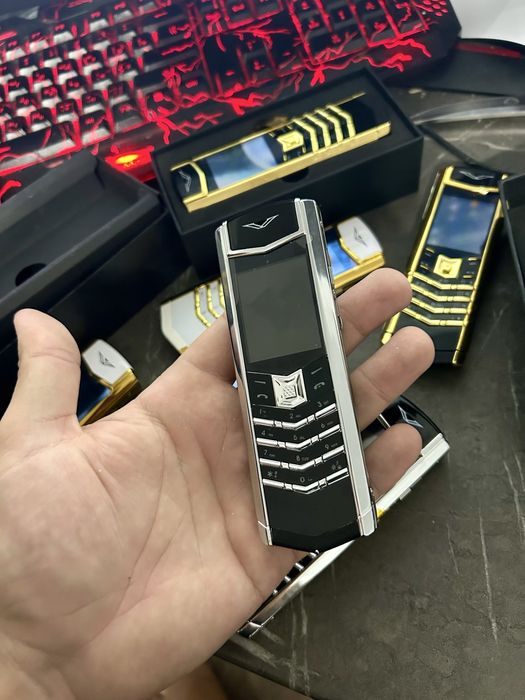 Telefon Mobil Vertu
