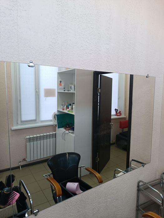 Зеркало для парикмахерской. Зеркала.