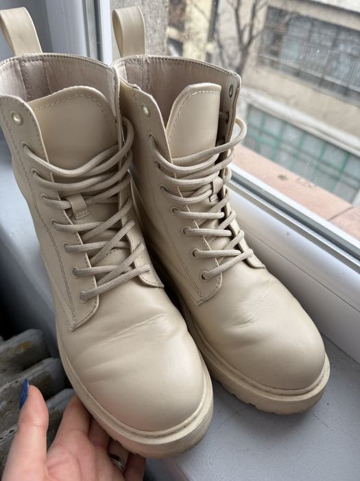 Bocanci H&M Crem nr.37