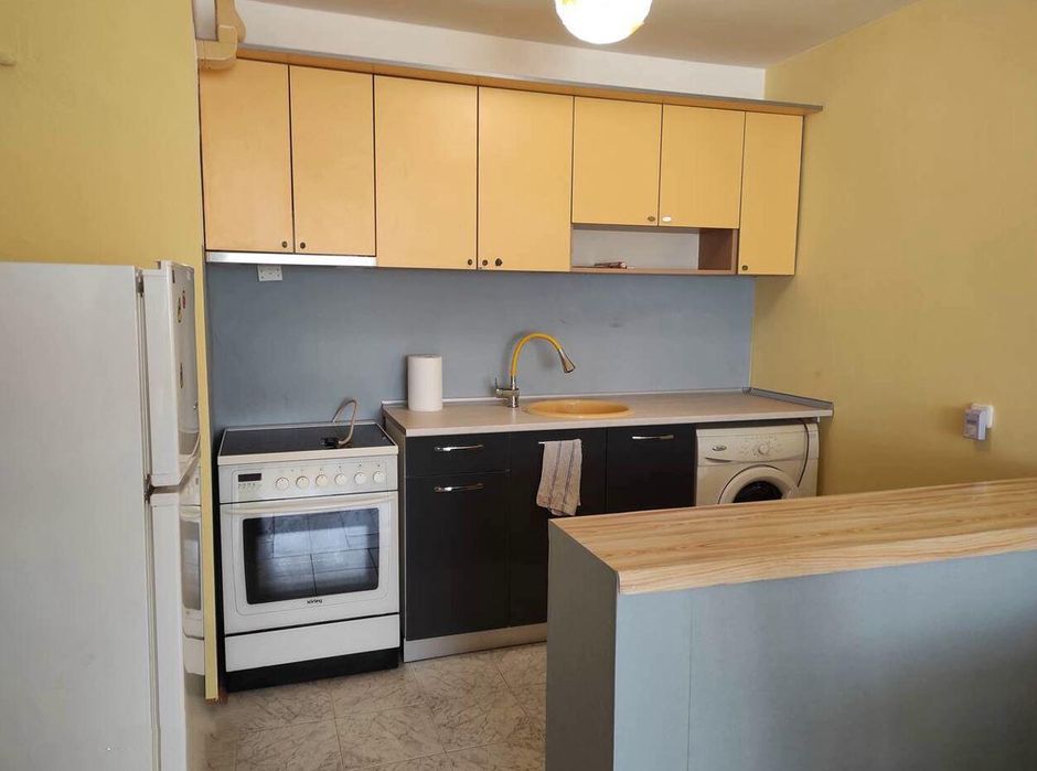 Дава се под наем Двустаен апартамент в Бургас, Славейков - 56 кв.м за 331.5 € - Снимка #2