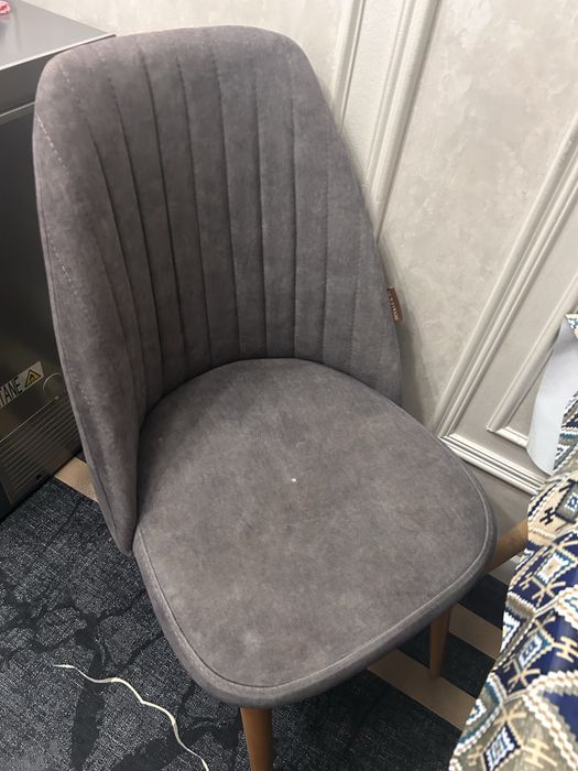 Стулья общии 3 штуки