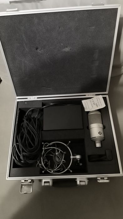 Microfon Neumann M147