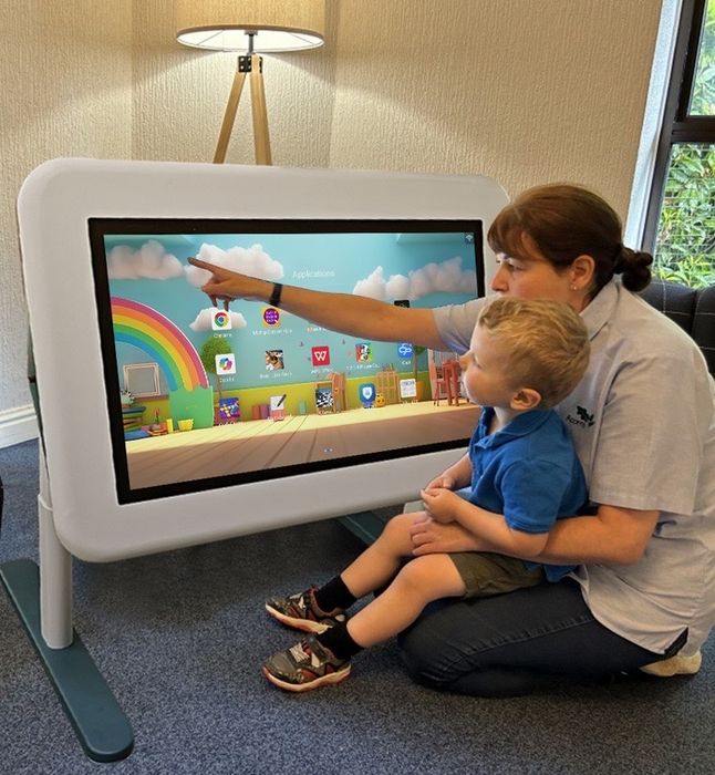 Интерактивный стол-планшет