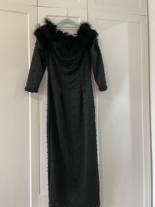 Продам платье вечернее, длинное.