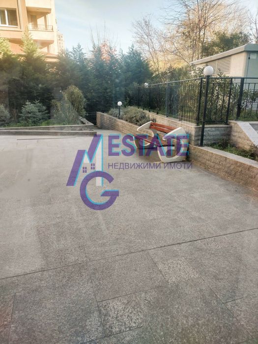 Продажба на бар - ресторант с Акт 16 в гр. Бургас - Зорница 225m²