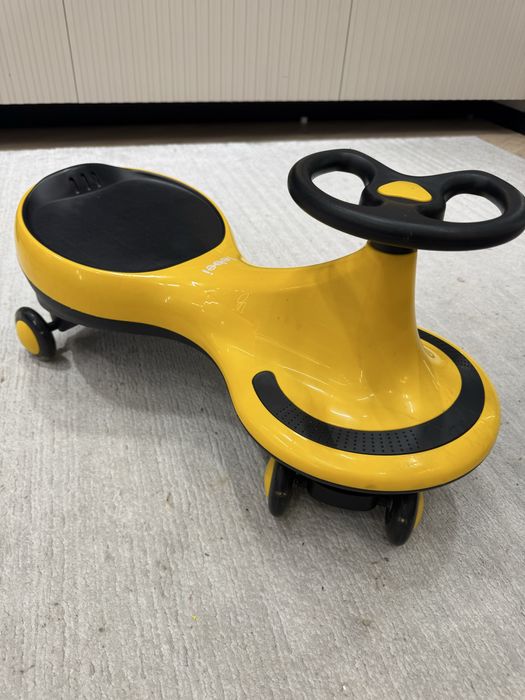 Продам детскую машинку-каталку