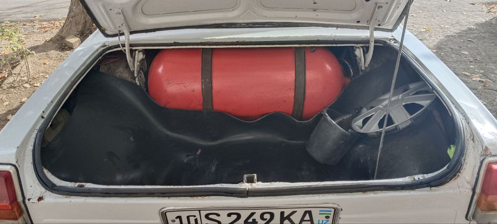 Волга 2410.   ( 1992год )