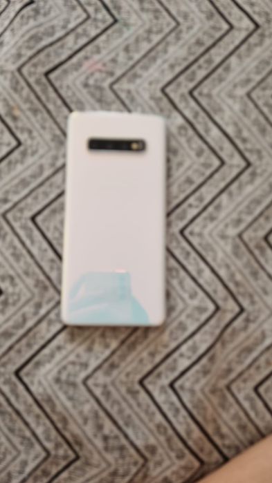 продам самсунг с10 плюс