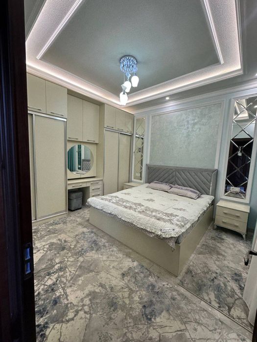 uchastka 4 sotix. shaxar markazida.