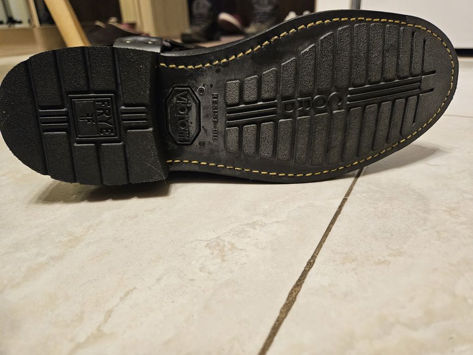 Продаются новые кожанные ботинки FREY