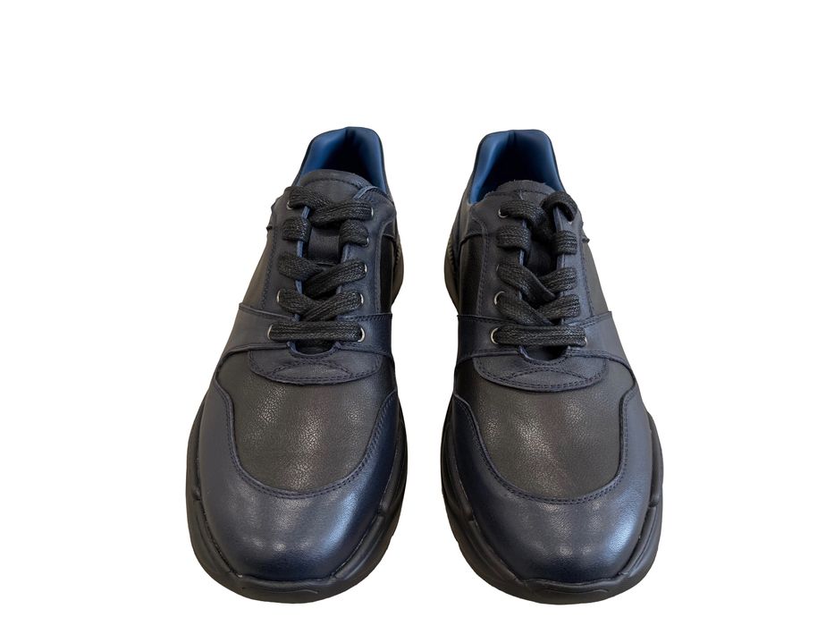 Мужские кроссовкт